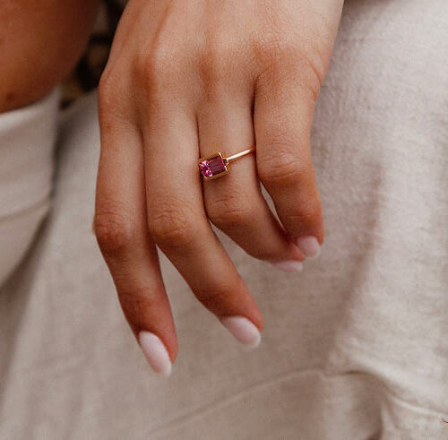 bague, pierre rose naturelle, tourmaline, pierres fines ,or 18 carats, fabrication main, atelier français,marque sandreta jewelry